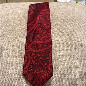 Dion Elegant Red Paisley Necktie
